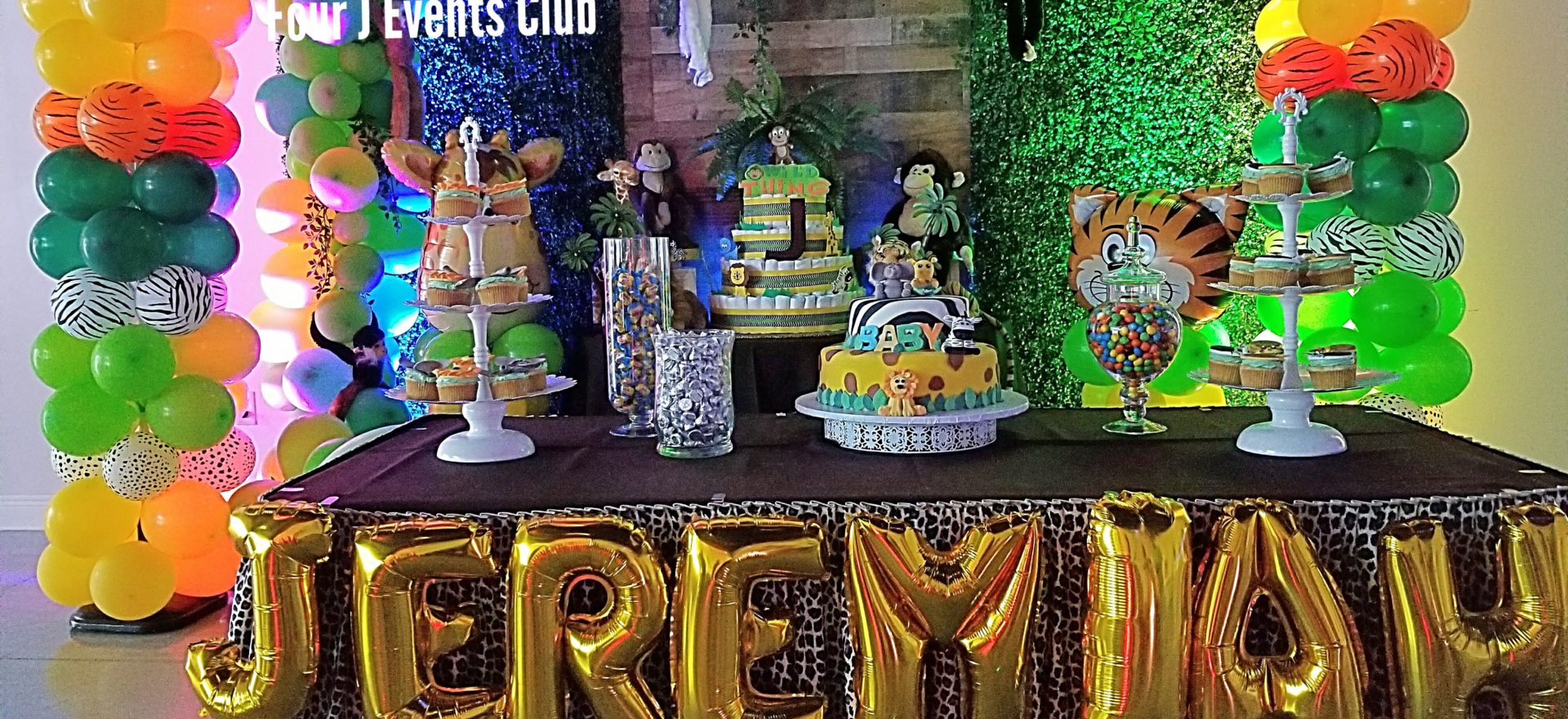 Cake table safari baby shower
